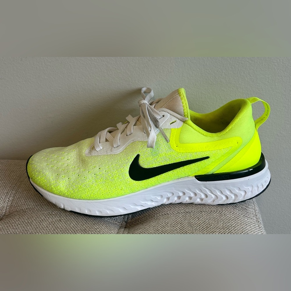 Nike Women's Odyssey React Running Shoes Bright Green AO9820-103 Size 7.5 - Picture 3 of 13